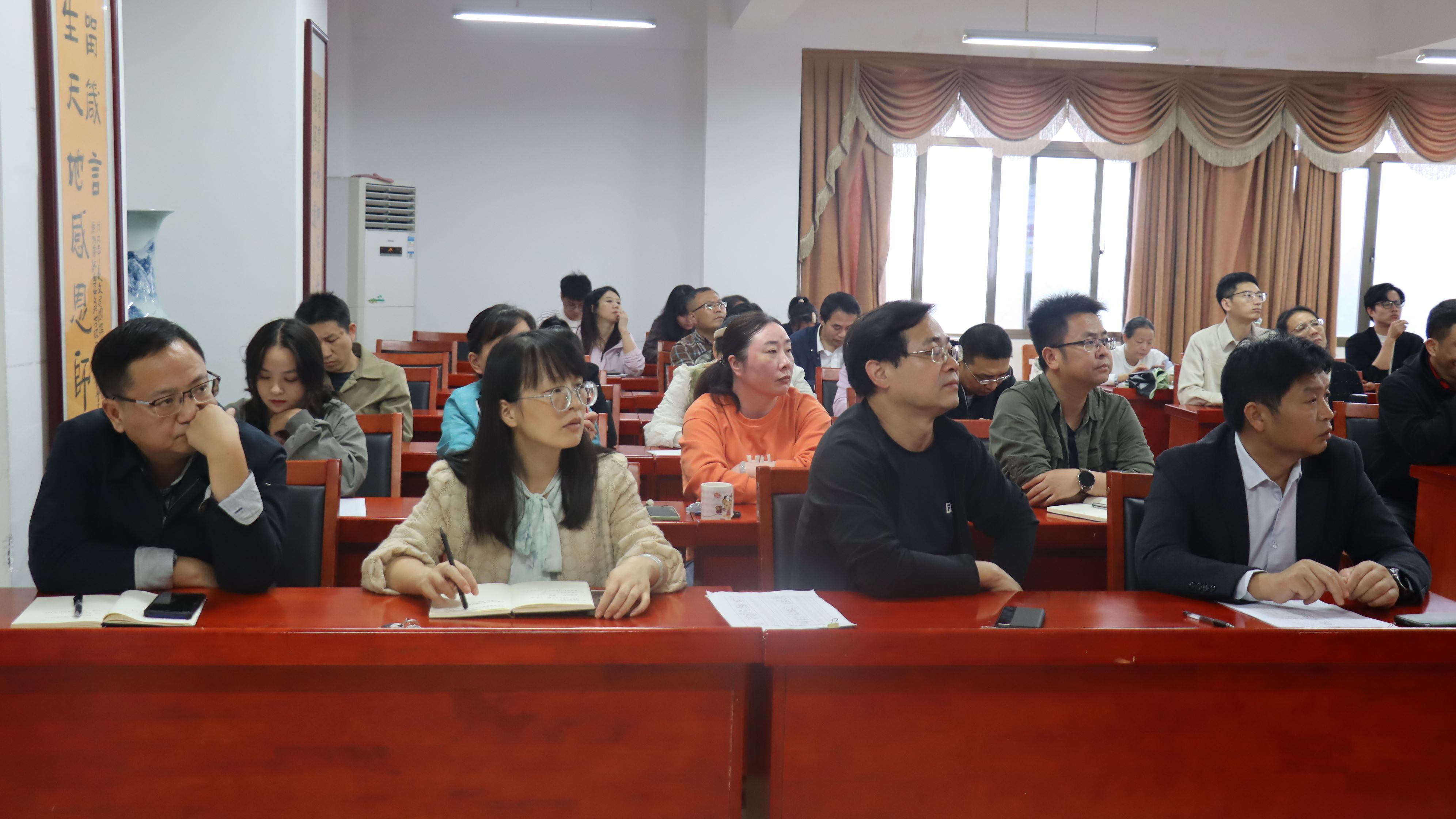 4ee538fb5c14465988e75fa79590ebfe.jpg 4ee538fb5c14465988e75fa79590ebfe.jpg